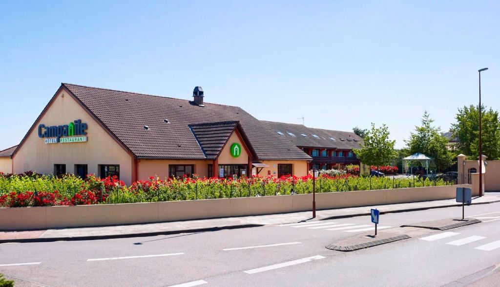 Campanile Hotel Mayenne Værelse billede