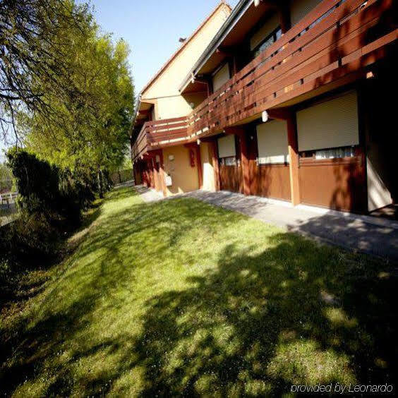 Campanile Hotel Mayenne Eksteriør billede